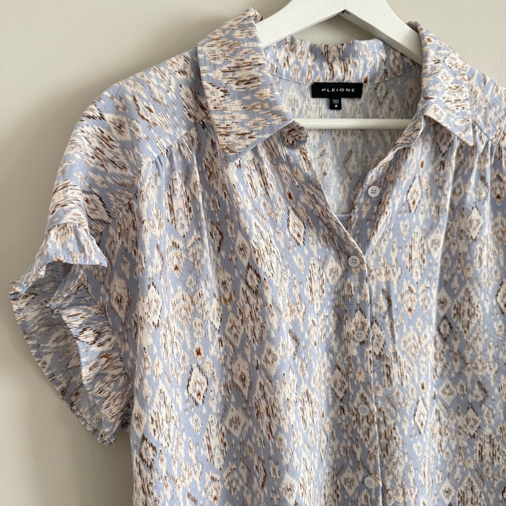 Pleione Crinkle Ruffle Sleeve Camp Shirt Ikat Print Medium - Picture 4 of 8